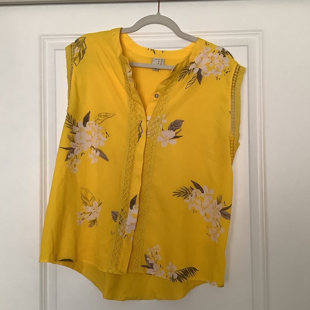 A New Day Yellow Floral Sleeveless Blouse (size L)
